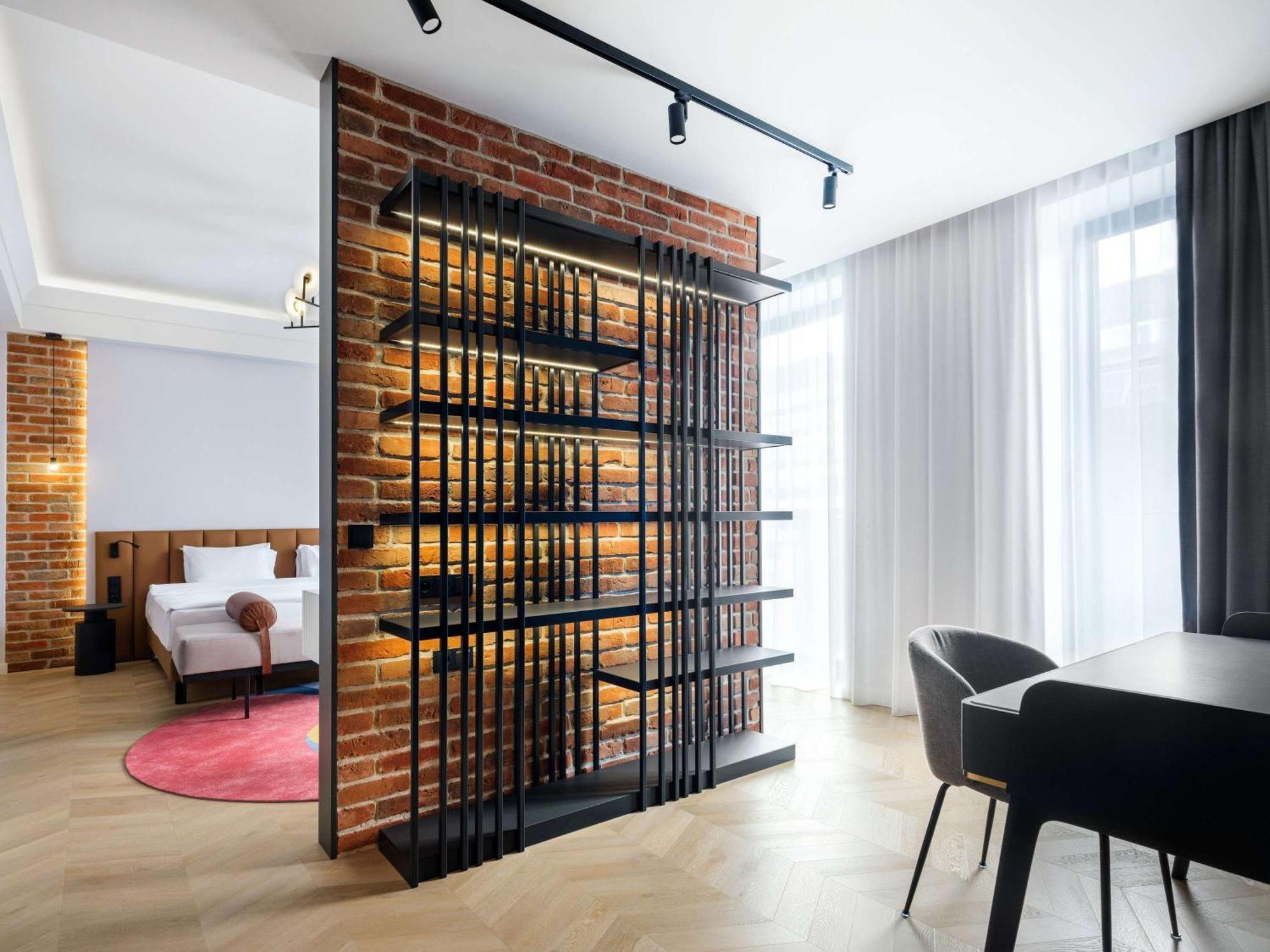 Готель Mercure Fabryczna