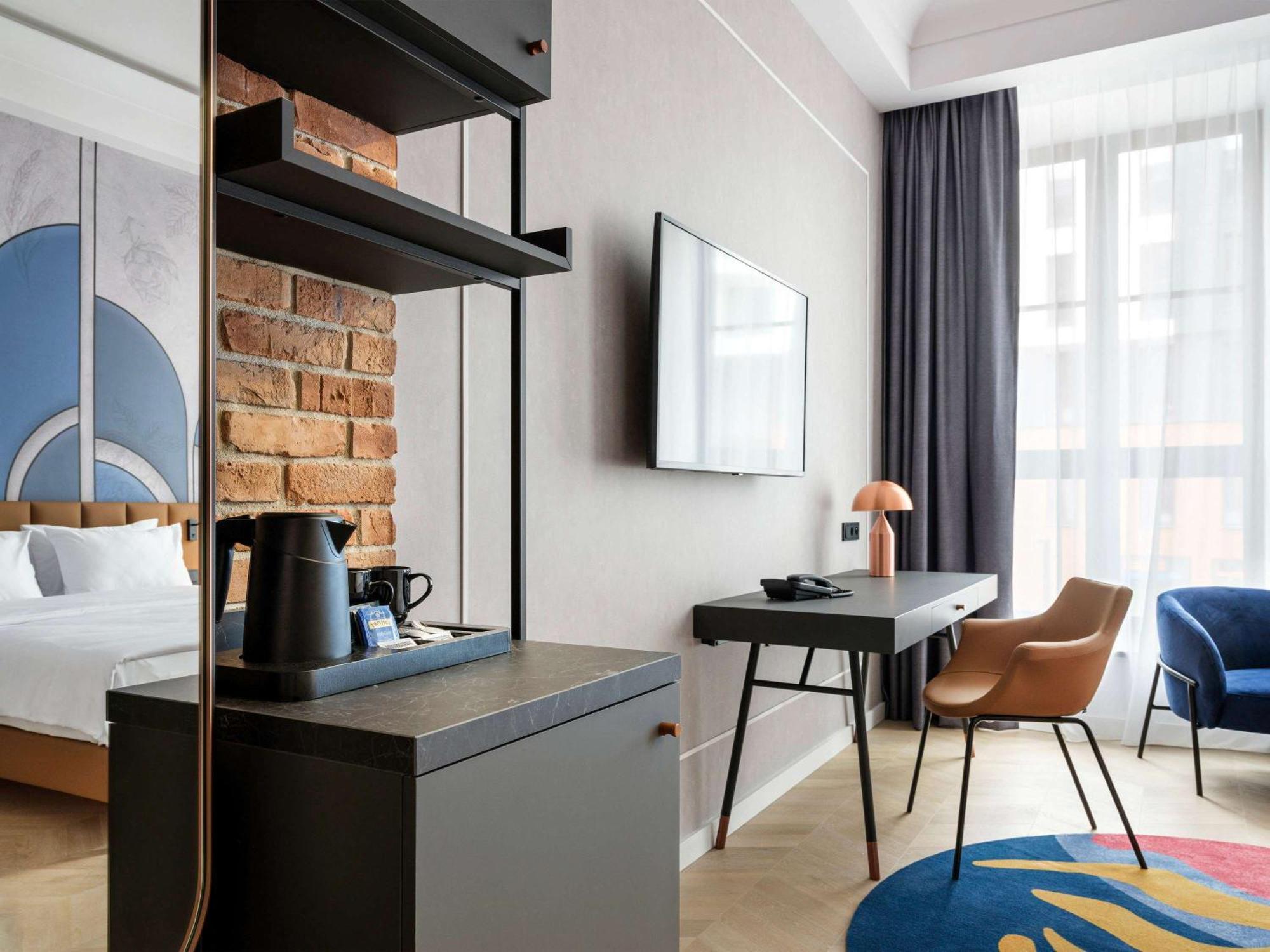 Готель Mercure Fabryczna